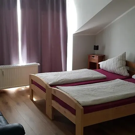 Strohm Im Lieth Café Affittacamere 3*