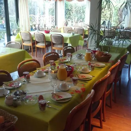 بيت ضيافة Strohm Im Lieth Cafe باد فولنغبوستل