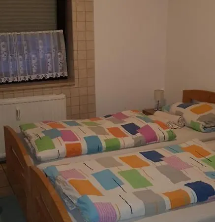 Strohm Im Lieth Cafe بيت ضيافة باد فولنغبوستل