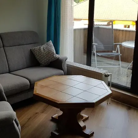 Pensjonat Strohm Im Lieth Cafe 3*