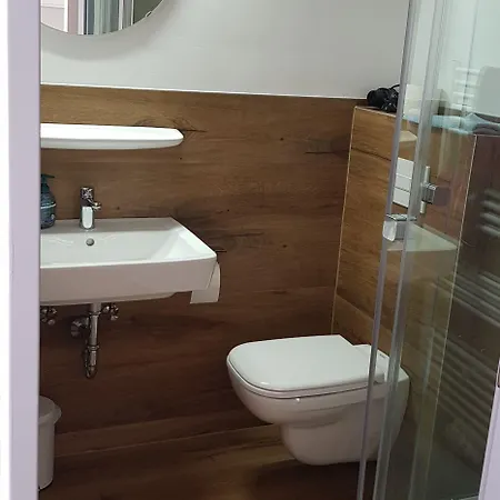 Strohm Im Lieth Cafe 3* باد فولنغبوستل