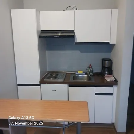 Strohm Im Lieth Cafe بيت ضيافة 3*